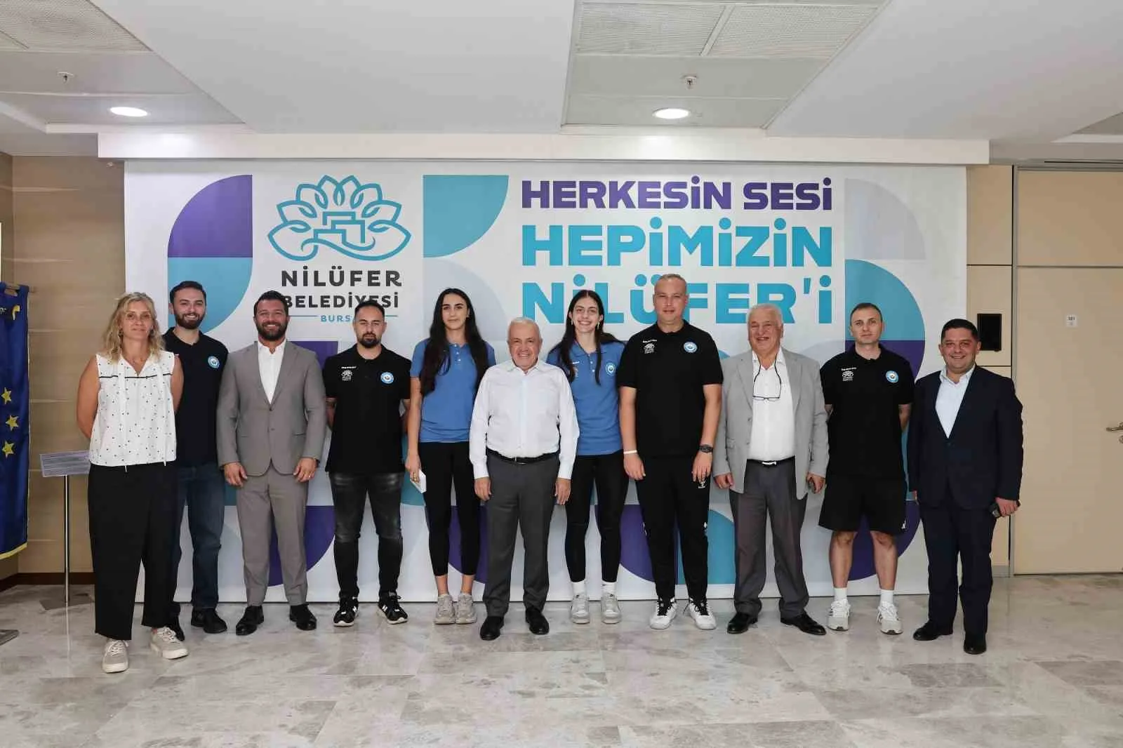 Nilüfer Belediyesporlu milli sporculara Başkan Şadi Özdemir’den tebrik