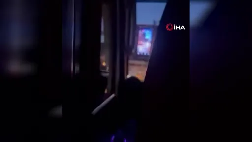 Seyir halindeki özel halk otobüsü şoförü canlı yayın açtı