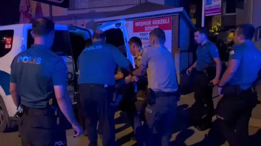 Eşine saldırdığı iddia edilen şahıs polise saldırdı, biber gazıyla etkisiz hale getirildi