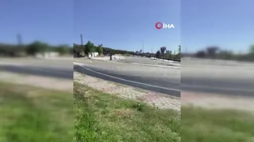 Başakşehir’de su borusu patladı, caddeler gölde döndü
