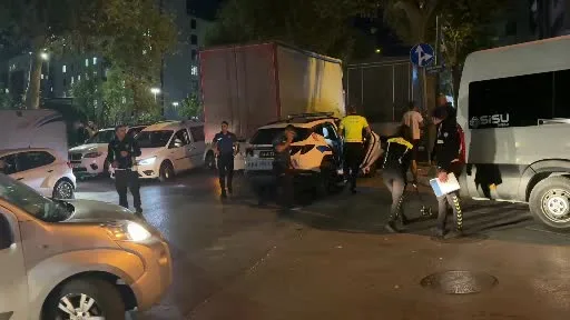 Bağcılar’da scooter kamyona çarptı: 1 ölü