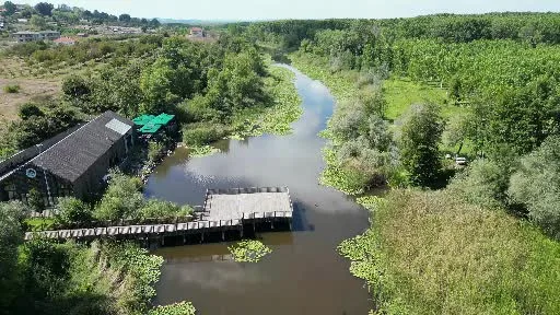 Şehrin gürültüsünden kaçan Acarlar Longozu’na koşuyor