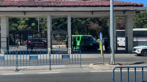 Kaşif Kozinoğlu’nun fethi kabir işlemi ekiplerin yaklaşık 3 saatlik çalışması sonucunda sona erdi. Alınan bulgular cenaze aracıyla adli tıpa götürülüyor