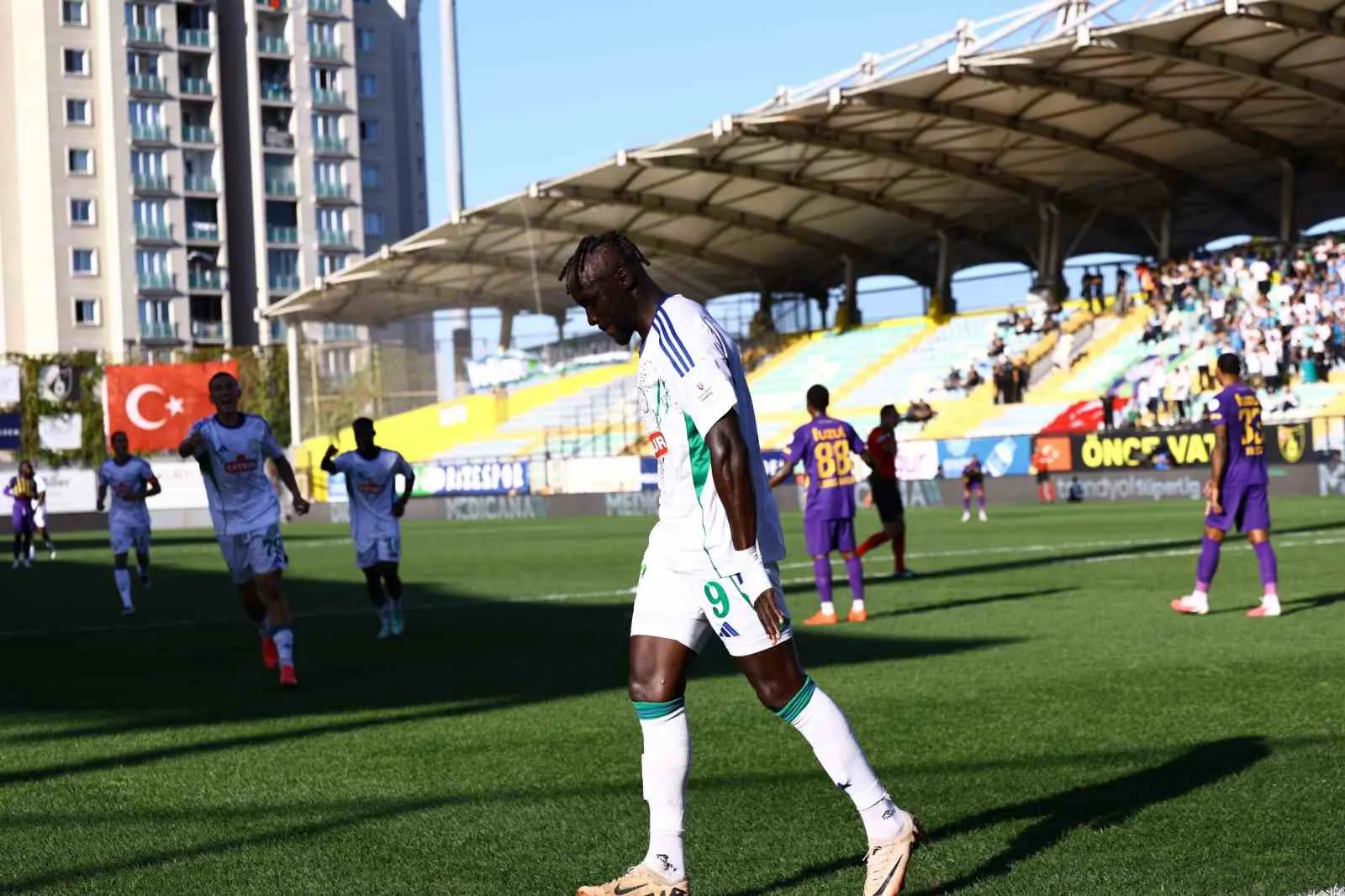 Trendyol Süper Lig: Eyüpspor: 0 - Çaykur Rizespor: 1 (İlk yarı)