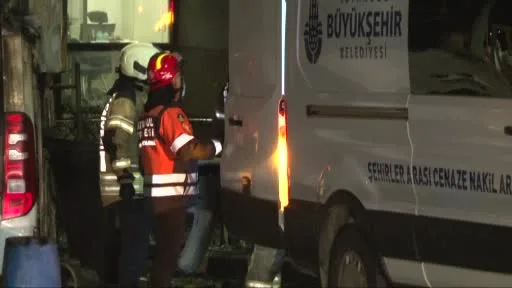 Yanan otobüste hayatını kaybedenlerin cesetleri Adli Tıp Kurumu’na kaldırıldı