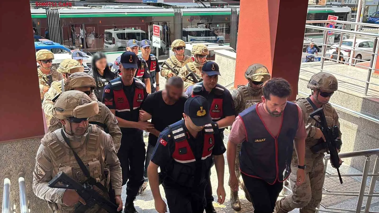 Kocaeli’de organize suç örgütüne ikinci dalga operasyon: 12 gözaltı