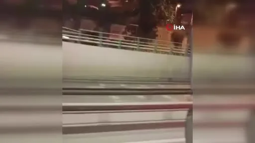 D-100’de tır duvara çarptı, sürücü yaralandı