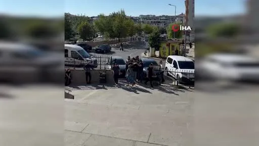 Kız kardeşine atılan mesaja sinirlenen ağabey, dehşet saçtı: 1 yaralı