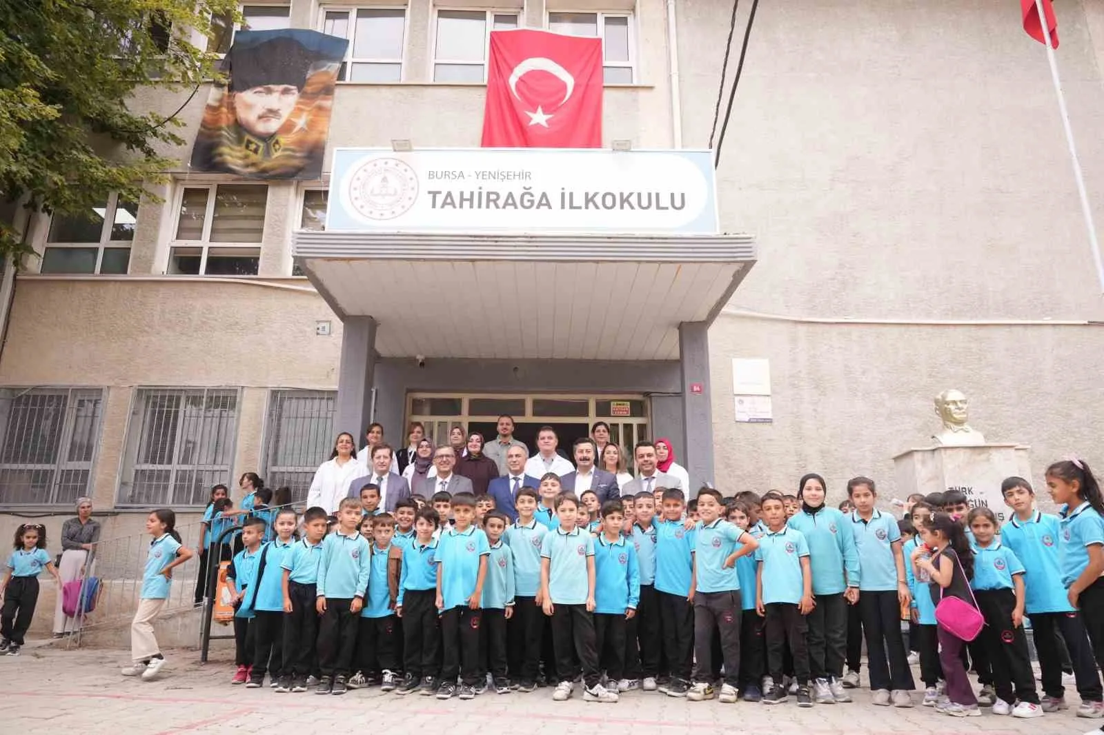Yıllar önce öğrenciydi, şimdi başkan olarak aynı okulda