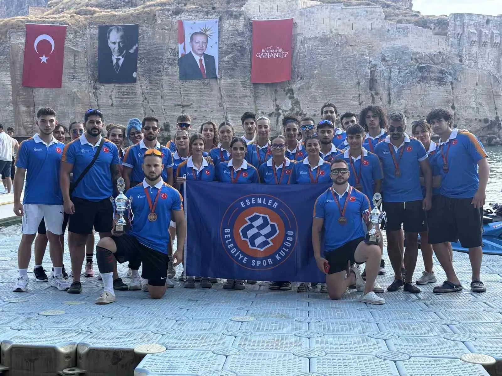 Türkiye Şampiyonası’ndan Esenler’e çifte kupa