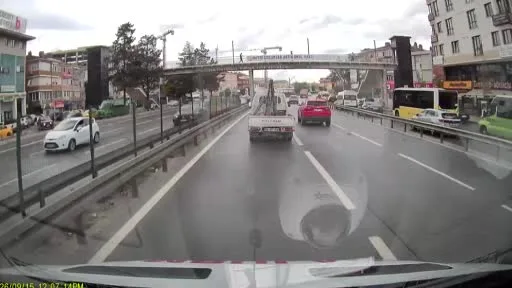 Büyükçekmece’de ambulansa yol vermeyen sürücüye 46 bin lira para cezası