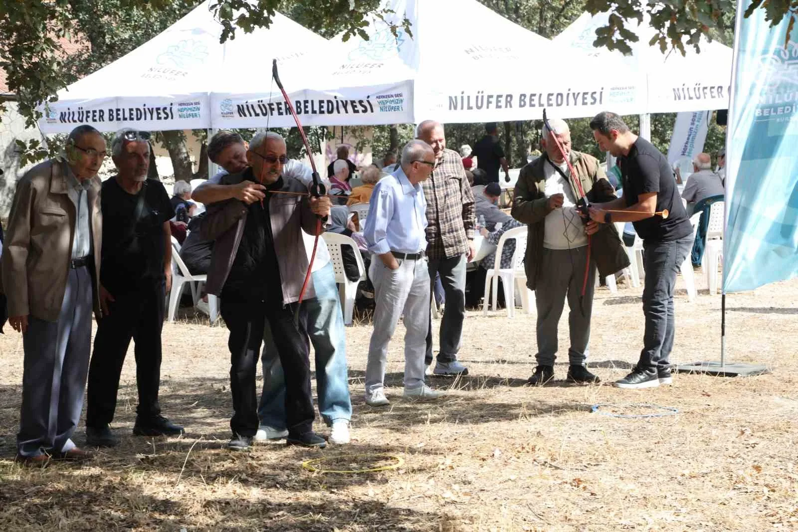 Nilüfer’de huzurevi sakinleri yaza piknikle veda etti