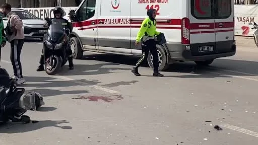 Hafif ticari araç ile çarpışan motosikletli ağır yaralandı