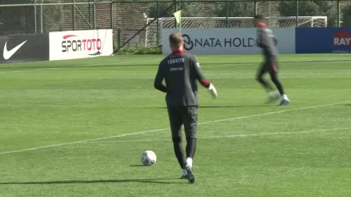 Mert Günok, milli takım kariyerini sonlandırdı