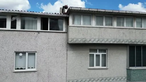 Sultangazi’de duvarlarında çatlaklar oluşan iki apartman havadan görüntülendi