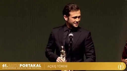 Ünlülere yönelik uyuşturucu operasyonunda 15 şüpheli gözaltına alındı