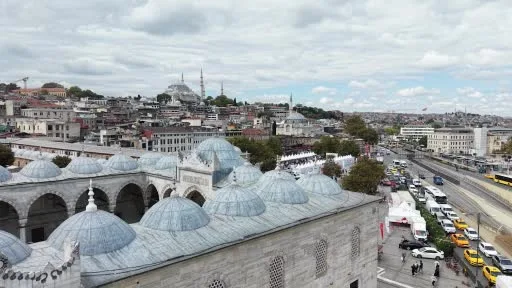 AK Parti İstanbul İl Kadın Kolları’ndan ‘’İstanbul’un Anneleri, Gazze’nin Çocuklarıyla’’ hayır çarşısı