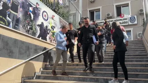 Fatih’te 2 kişinin hayatını kaybettiği silahlı kavgaya ilişkin gözaltına alınan 12 şüpheli adliyeye sevk edildi