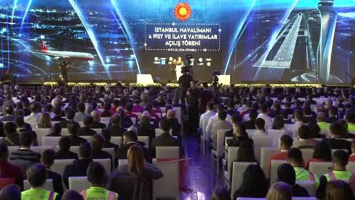 Bakan Uraloğlu: "2 bin 820 metre uzunluğundaki yeni pistle toplam pist sayısı 6’ya yükseldi"