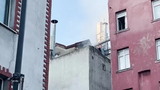 Beyoğlu’nda 6 katlı restoranda yangın