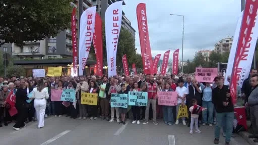 Özgür Özel: "Barış içinde kardeşçe yaşamayı vaat ediyoruz"