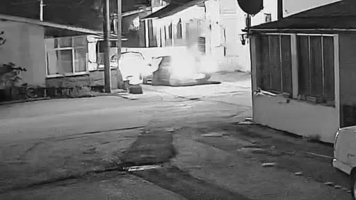 ‘Lastikçiyle görüşüyor’ sözleri cinayete götürdü: Dehşet anları kamerada