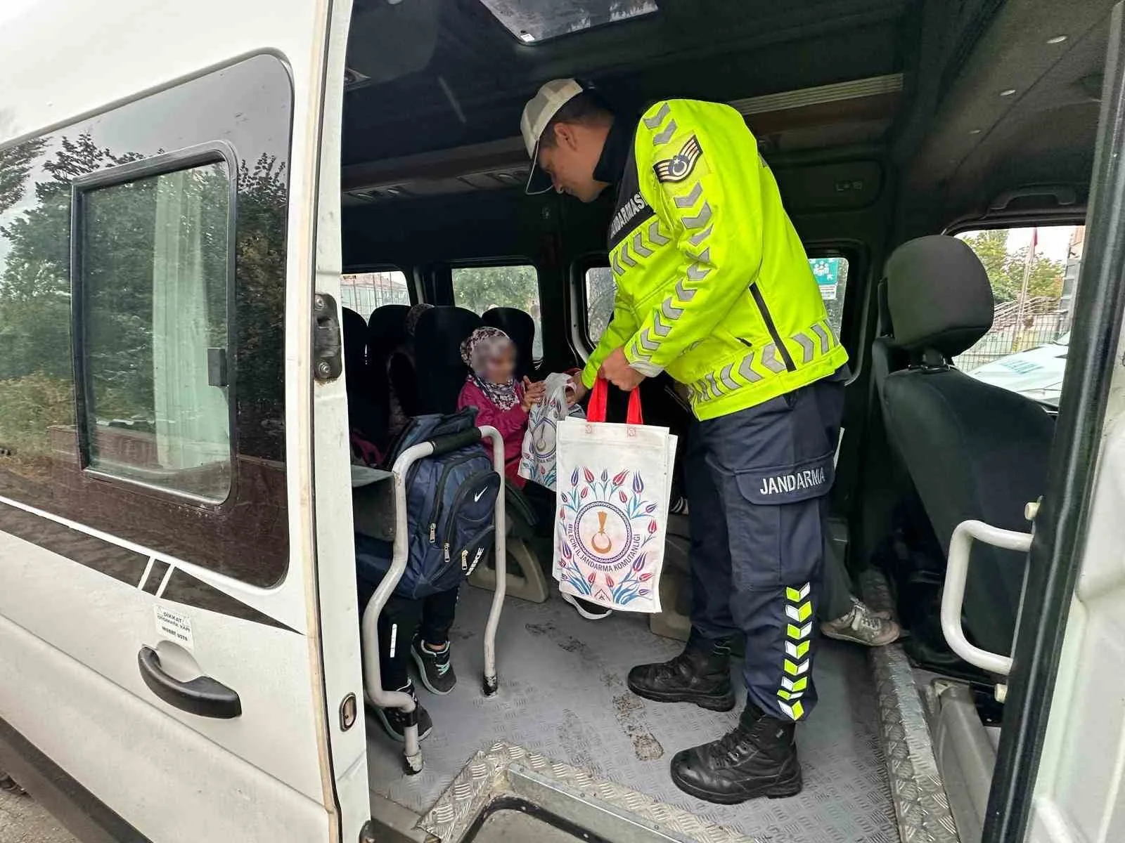 Bilecik’te okul çevreleri ve servis araçları denetlendi