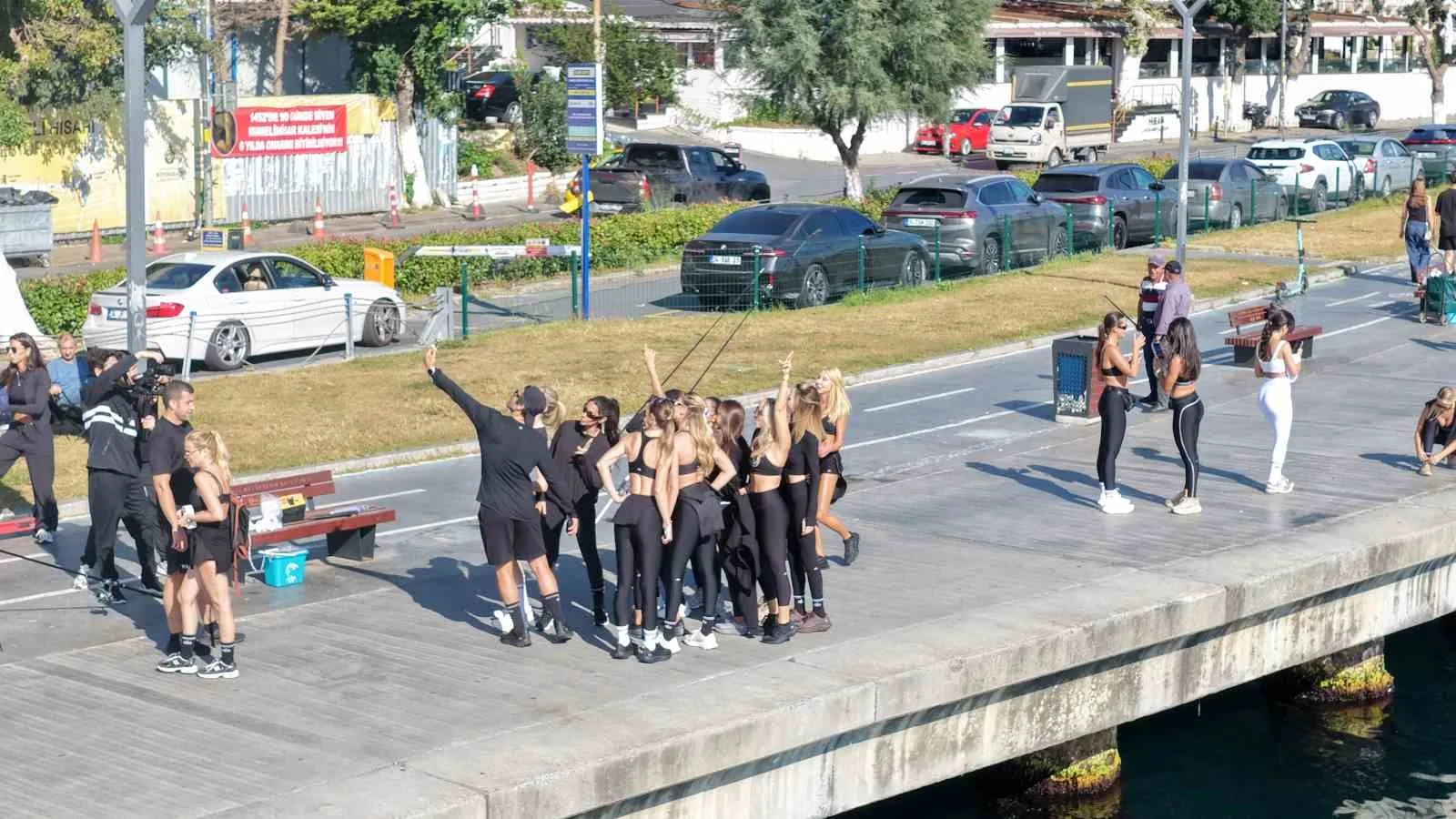 İstanbul Boğazı’nda görkemli yaza veda: Yüzlerce jet ski boğazda görsel şölen oluşturdu