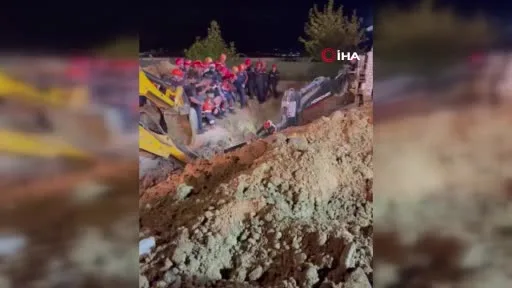 Büyükçekmece’de toprak kayması: 2 kişi toprak altında kaldı