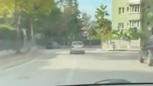 Bursa’da otomobille drift yapan sürücü kameraya yansıdı