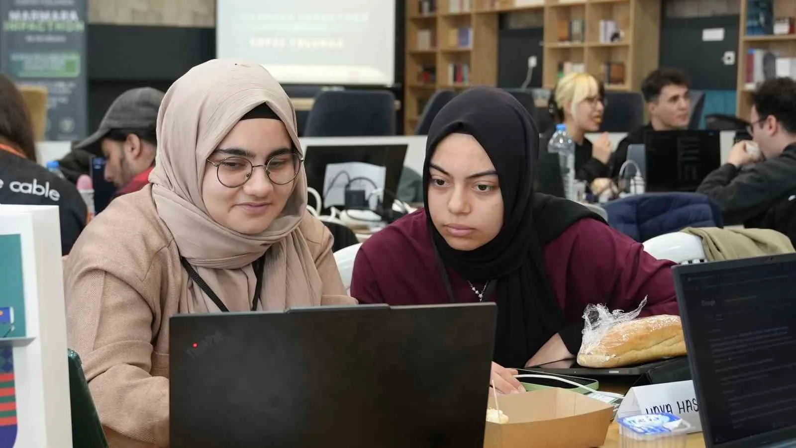 200 binin üzerinde genç için üniversite yolculuğu başlıyor: "TÜRGEV öğrencilerinin elde ettiği dereceler büyük bir gurur kaynağı"