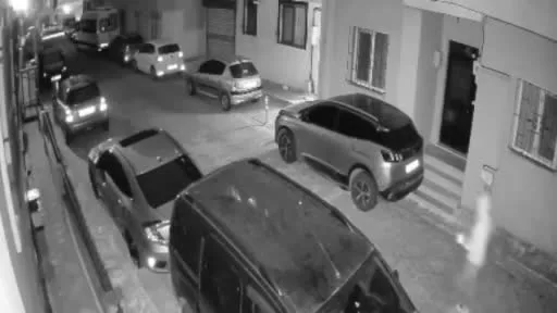 Kağıthane’de aynı firmaya ait 3 aracın kundaklanmasında 9 şüpheli tutuklandı