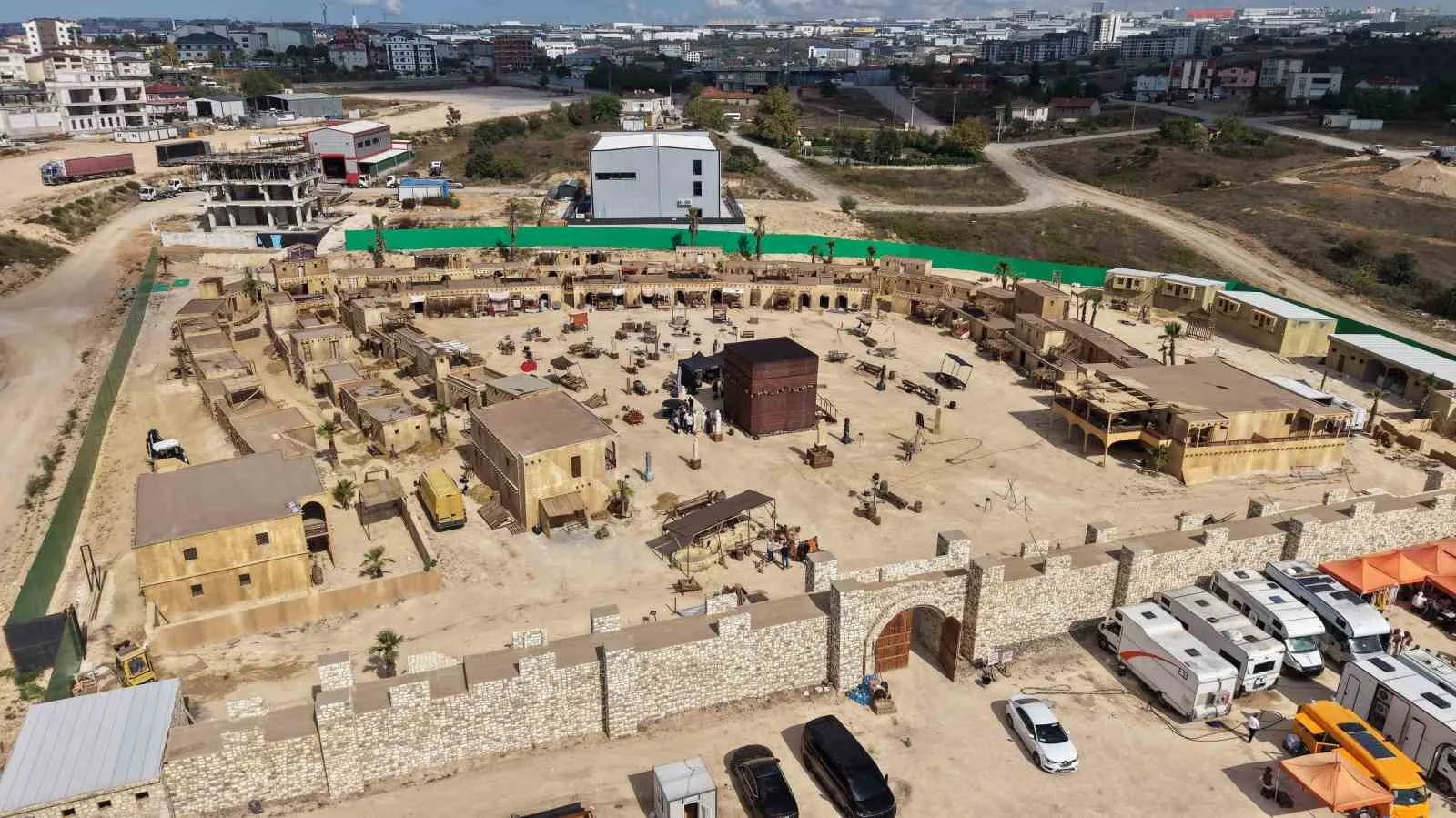 "Sancı; İslamiyet’in Doğuşu" filminin çekimleri Çayırova Film Platosu’nda sürüyor