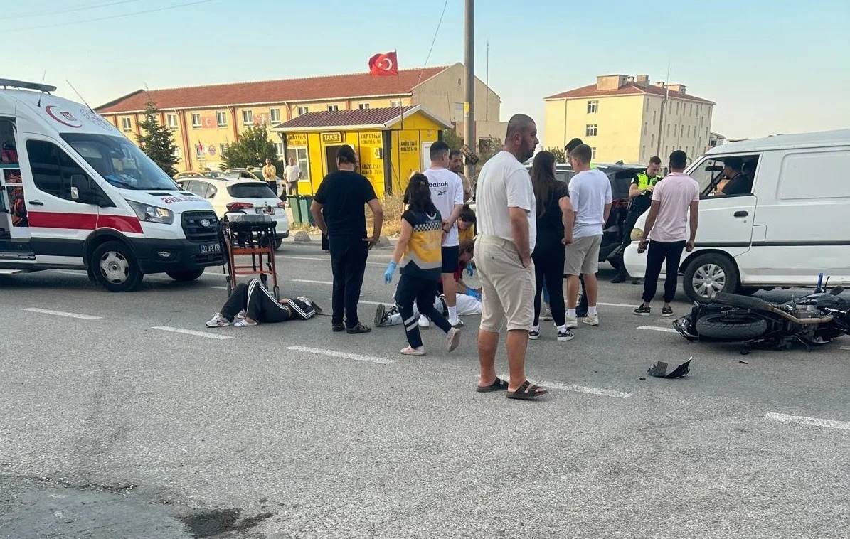 Keşan’da otomobil ile motosiklet çarpıştı: 2 yaralı