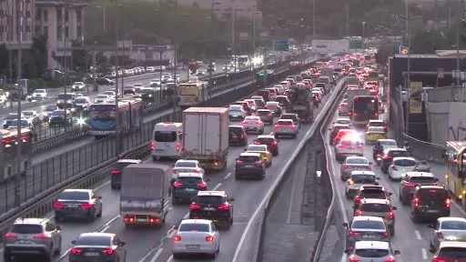 İstanbul’da trafik yoğunluğu yüzde 69’a ulaştı