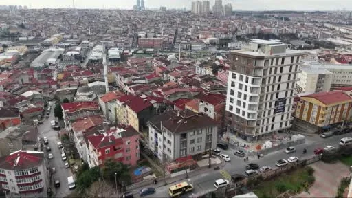 Gaziosmanpaşa’da yarım asırlık mülkiyet sorunu çözüldü: İlk tapu teslim edildi