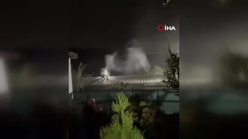 Bursa’da çatı alevlere teslim oldu: Yangın ekiplerin müdahalesiyle söndürüldü
