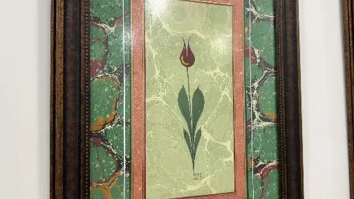 Suyun üzerindeki renkleri benzersiz defterlere dönüştürüyor