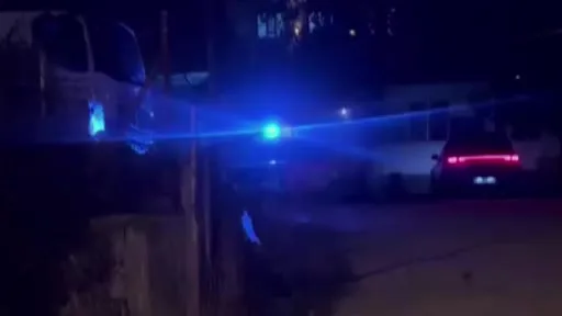 Yalova’da demirlerin altında kalan işçi hayatını kaybetti