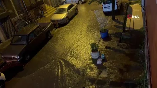 İstanbul’da yollar göle döndü