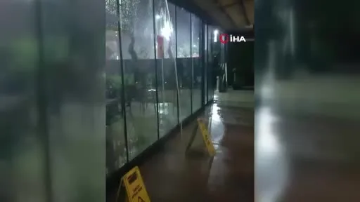 İstanbul’da sağanak yağış etkili oluyor
