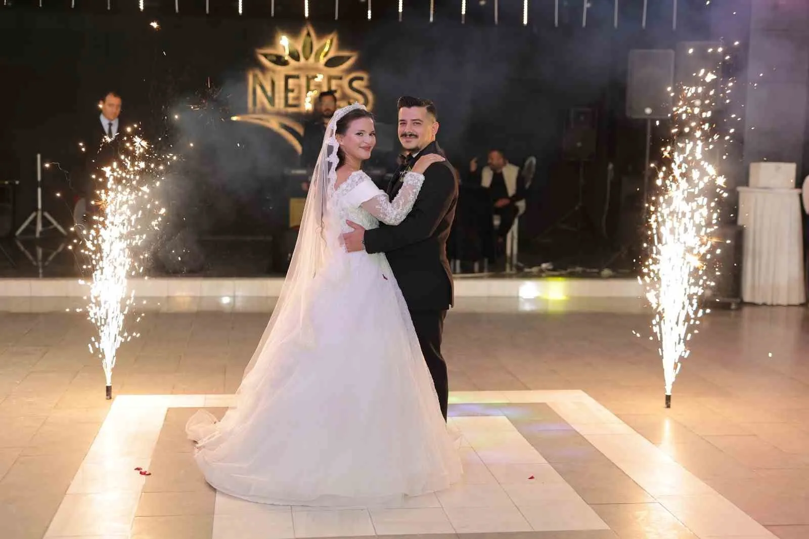 Gazeteci Hüseyin Tülek ve Fatmanur çiftinin en mutlu günü