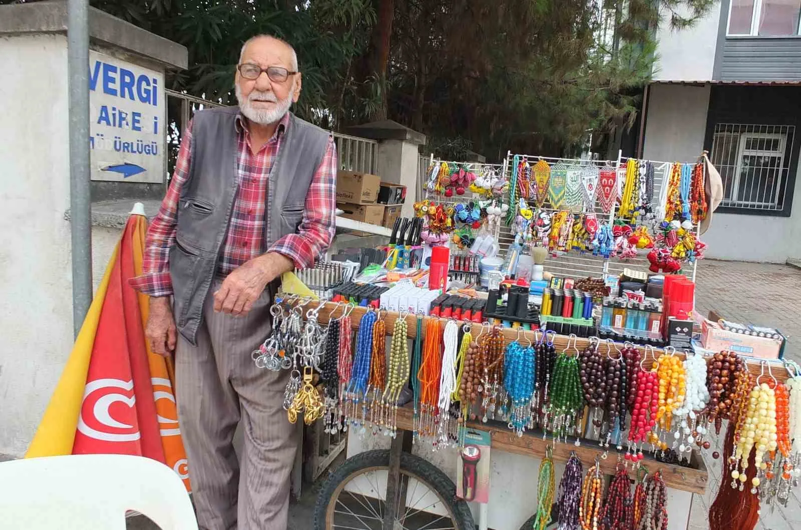 İzmirli Nuri dede Burhaniye de şifa buldu