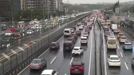 İstanbul’da trafik yoğunluğu yüzde 85’e ulaştı