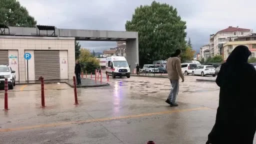 12 yaşındaki çocuk merdiven boşluğuna düştü