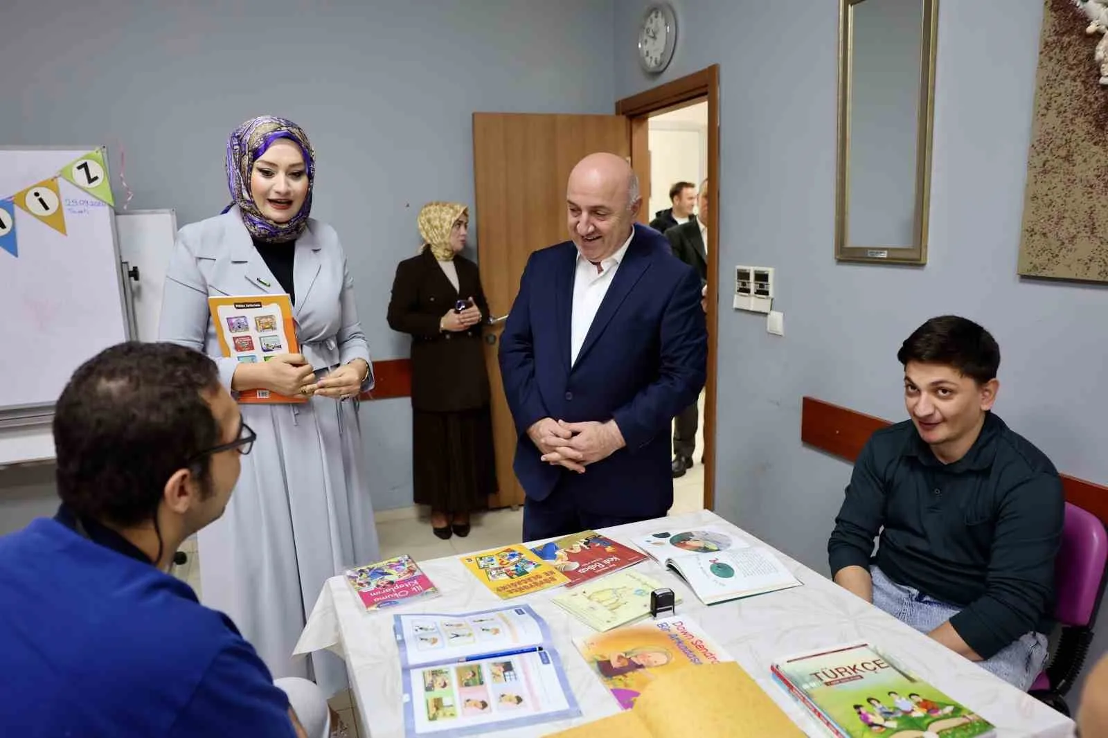 Hem üretiyor hem sosyalleşiyorlar