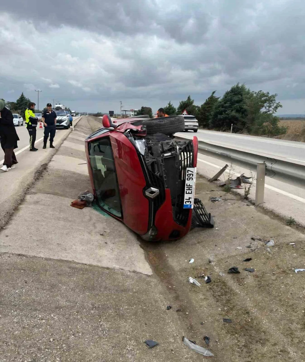 Karacabey-Bandırma yolunda otomobil kanala uçtu: 1 yaralı