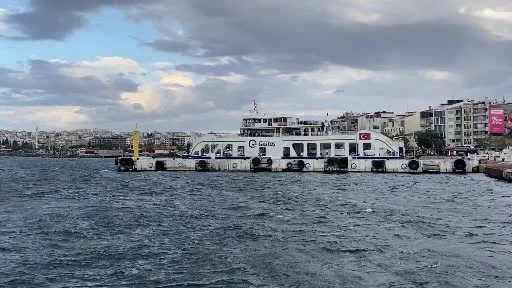 Bozcaada ve Gökçeada’ya yapılması planlanan bazı feribot seferleri iptal edildi