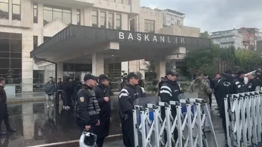 Eyüpsultan Belediyesine operasyon: 28 gözaltı