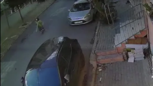 Avcılar’da feci kaza, kamyonetin altında kalan kadın hayatını kaybetti